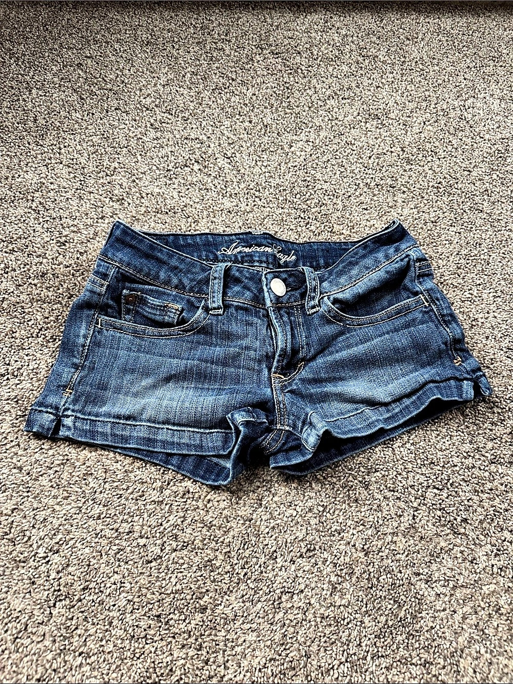 American Eagle Denim Jean Shorts Stretch Women’s Size 2 Guc